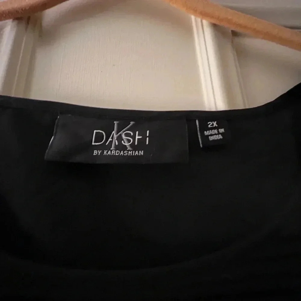 Dash by Kardashian..Black blouse with fringes. Size 2x - Picture 2 of 4
